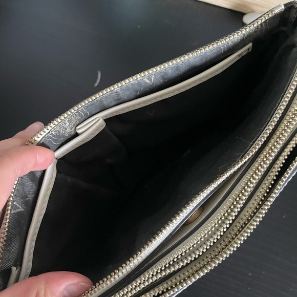 Vince Camuto Shoulder Purse - Picture 4 of 8